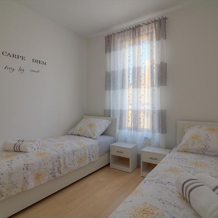 Apartman Nehaj Apartment Сен Екстериор снимка