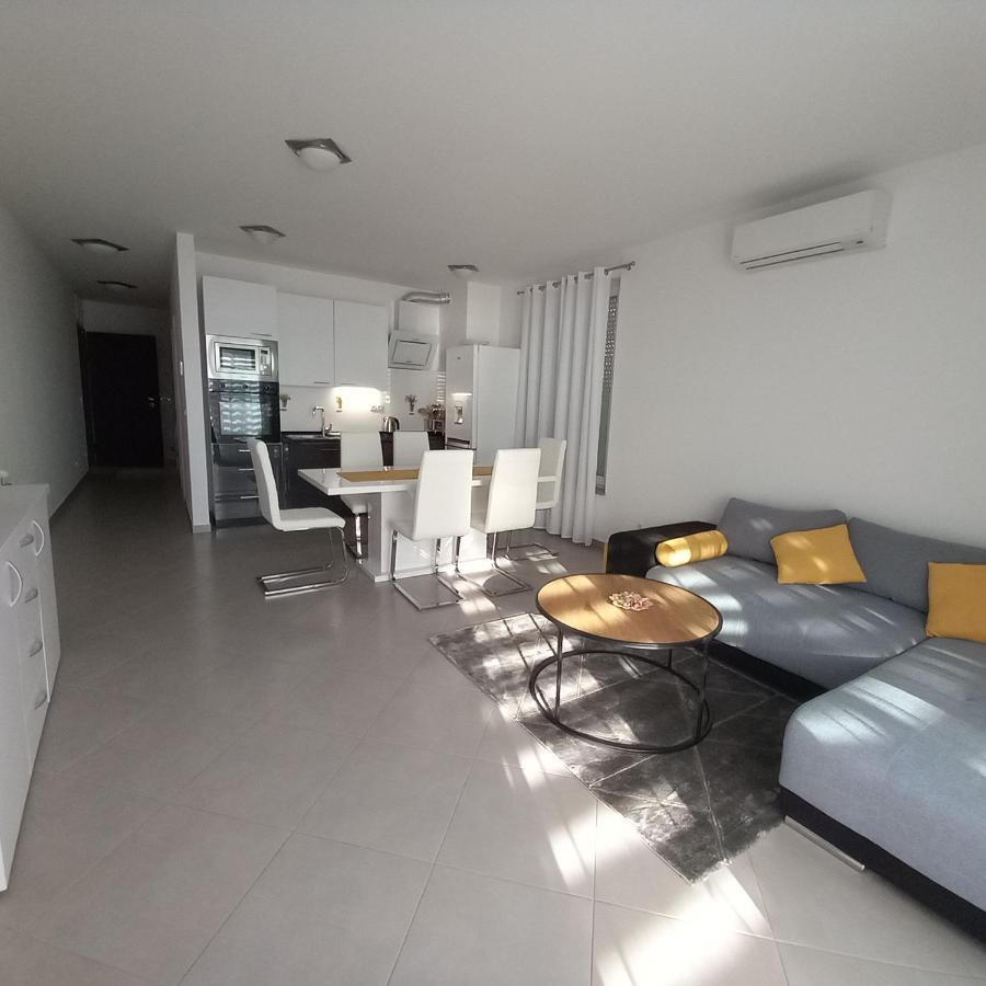 Apartman Nehaj Apartment Сен Екстериор снимка