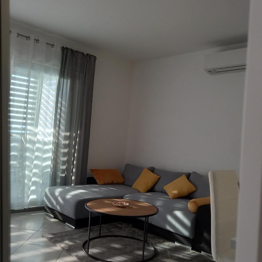 Apartman Nehaj Apartment Сен Екстериор снимка