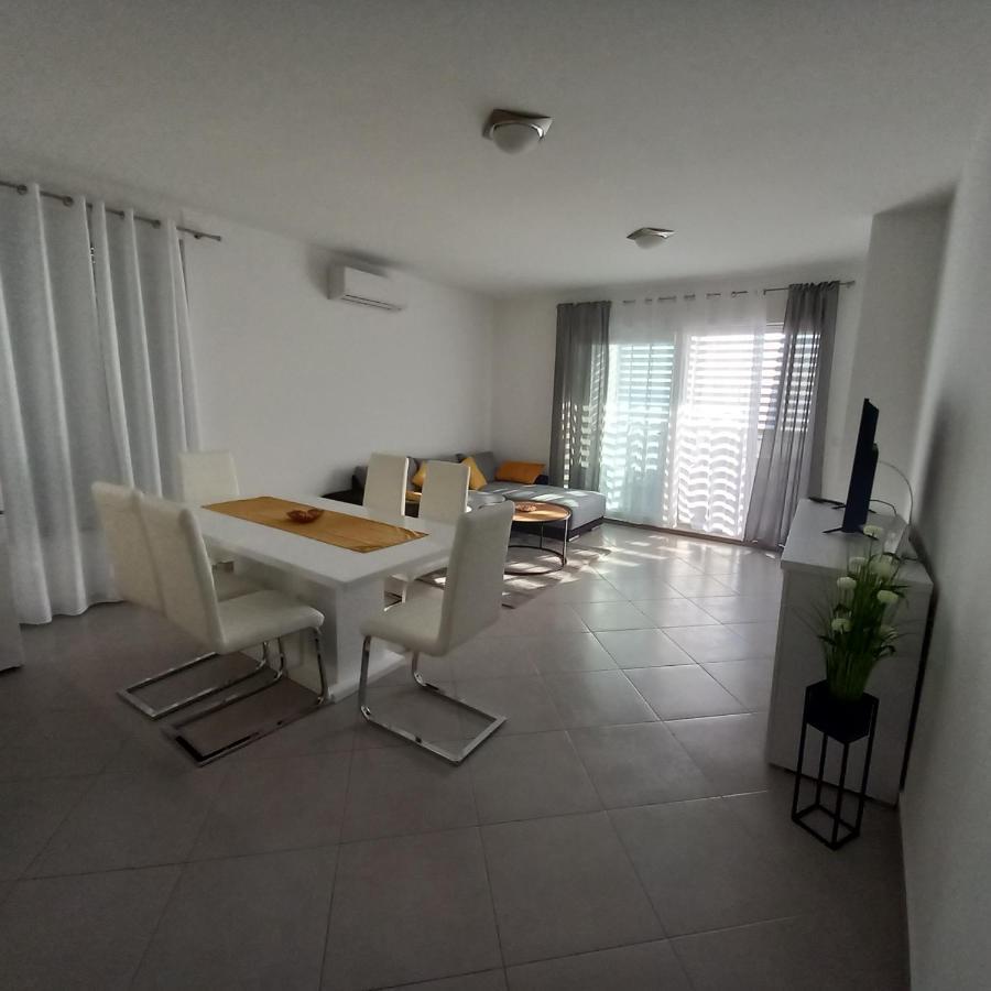 Apartman Nehaj Apartment Сен Екстериор снимка